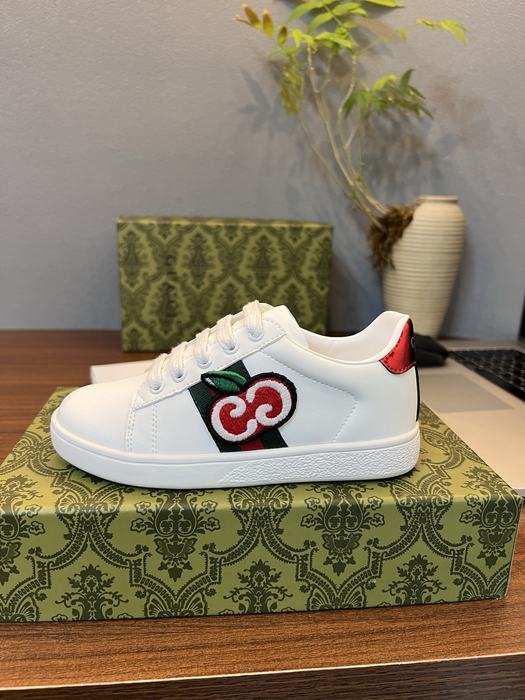 Men’s White Leather Sneakers with Cherry Design by Gucci