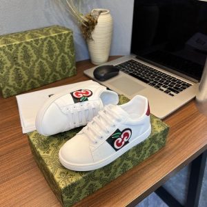 Gucci White Leather Sneakers with Red and Green Logo Accents