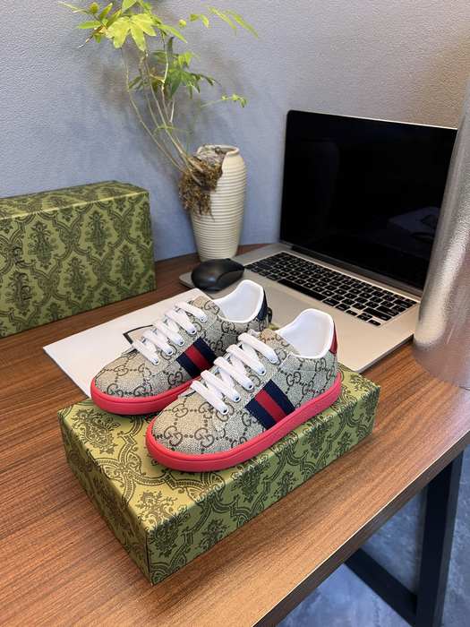 Gucci Monogram Sneakers in Beige Red for Kids