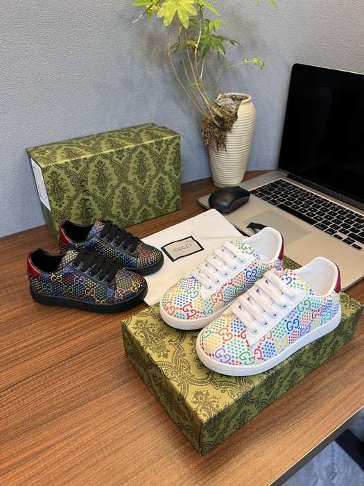Gucci Rainbow Pattern Sneakers for Women Colorful Canvas C