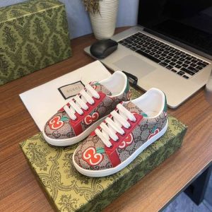 Gucci Red and Green Patterned Canvas Sneakers للرجال
