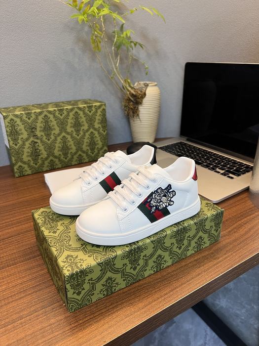 Gucci White Graphic Sneakers with Red and Green Accents