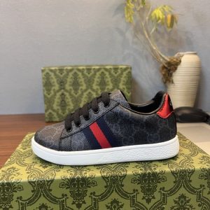 Gucci Men's Black and Red Logo Canvas Sneakers