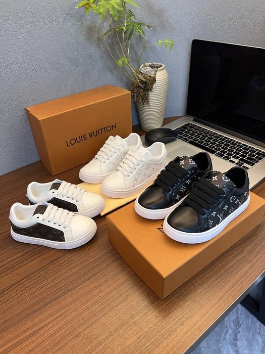 Louis Vuitton Signature Sneakers in White and Black Canvas
