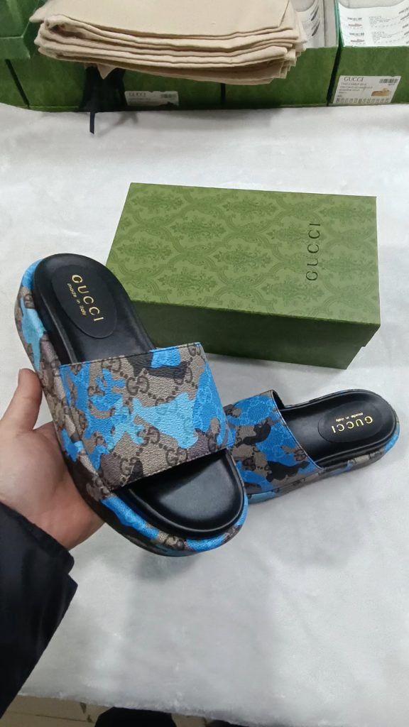 Gucci Women’s Blue Floral Slide Sandals, Canvas Upper, Desig