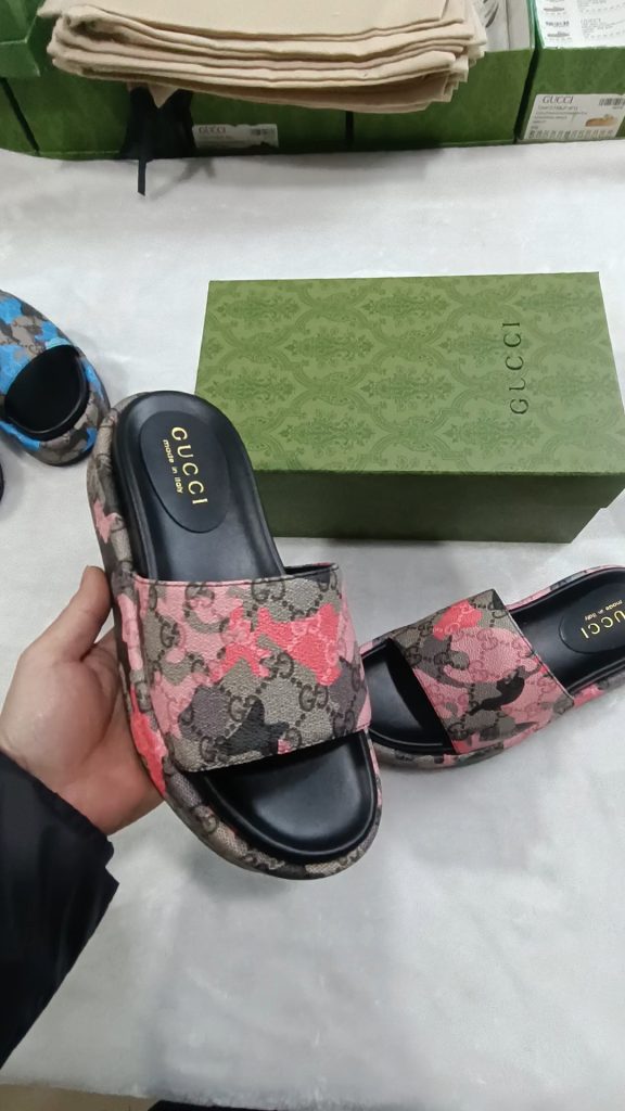Gucci Women’s Pink Floral Slide Sandals Designer Footwear