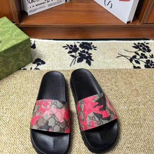 Gucci Women's Camouflage Slide Sandals in Pink and Black Can