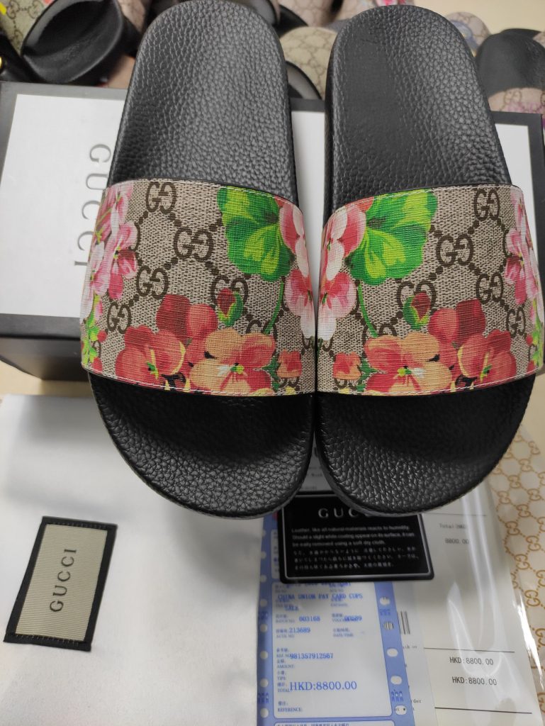 Gucci Floral Slide Sandals in Black Canvas and Leather