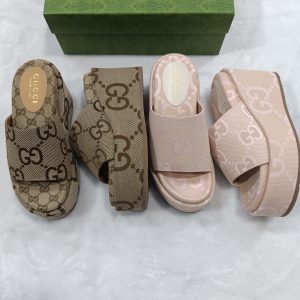 Gucci GG Logo Brown Slide Sandals Luxurious Women’s Footwe