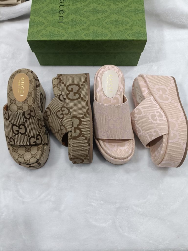 Gucci GG Logo Brown Slide Sandals Luxurious Women’s Footwe