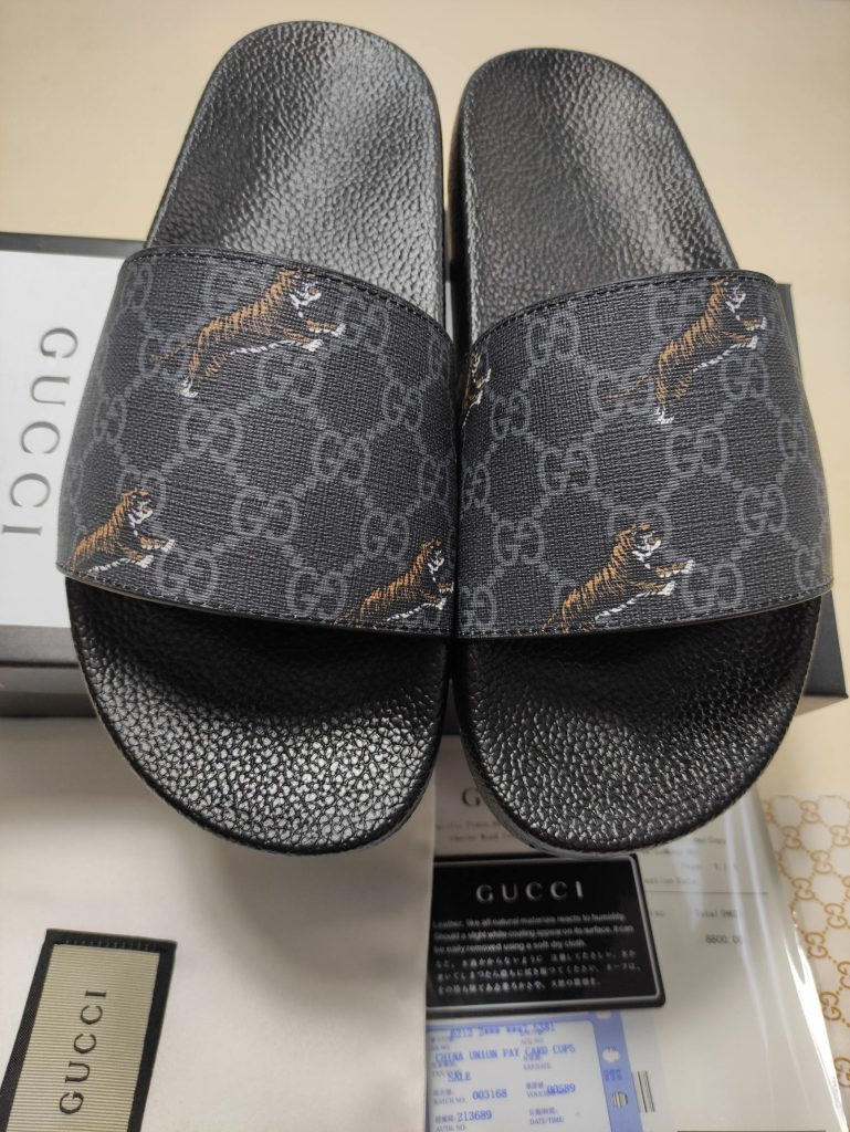Gucci Tiger Print Black Slides Sandals for Men