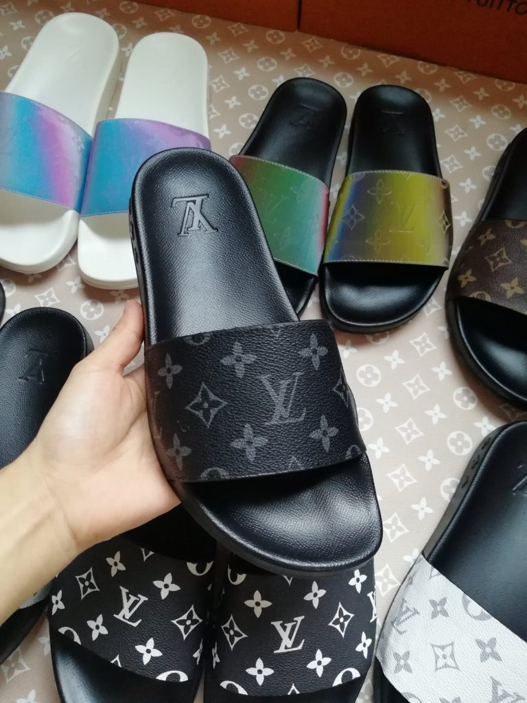 Louis Vuitton Men’s Slide Sandals Black White Monogram Can