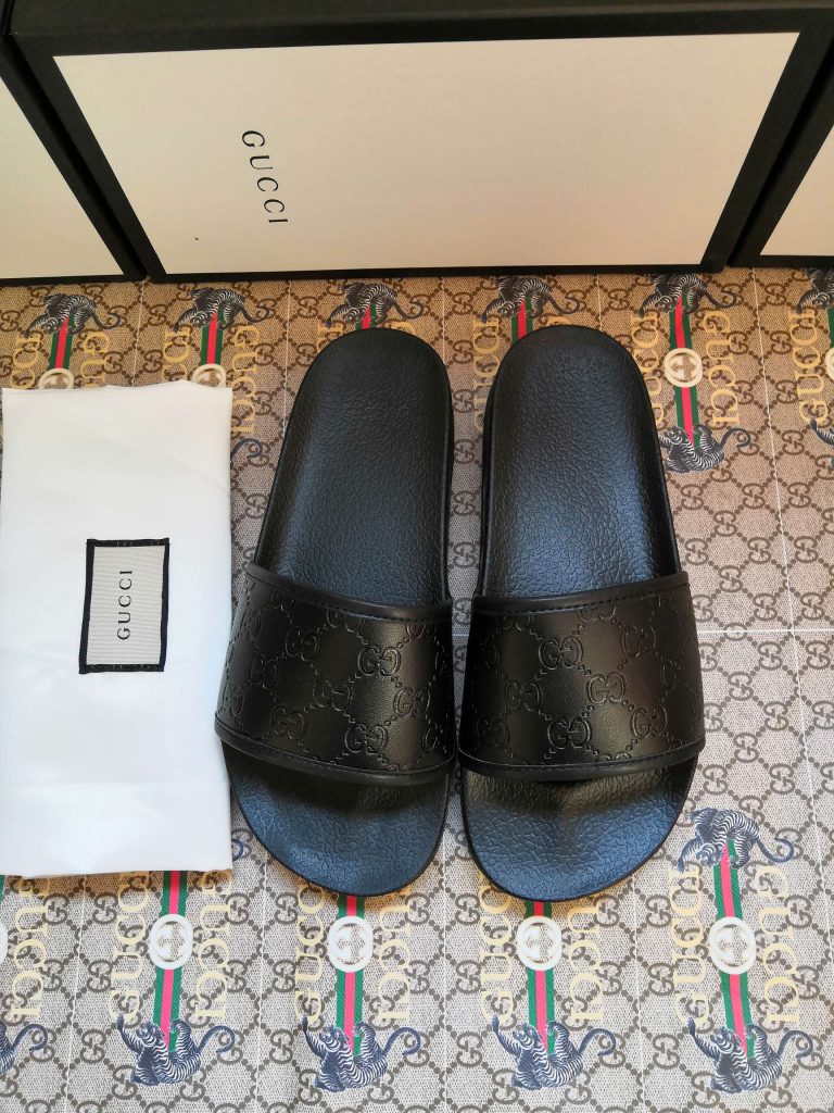 Gucci Black Logo Slide Sandals for Men in Leather