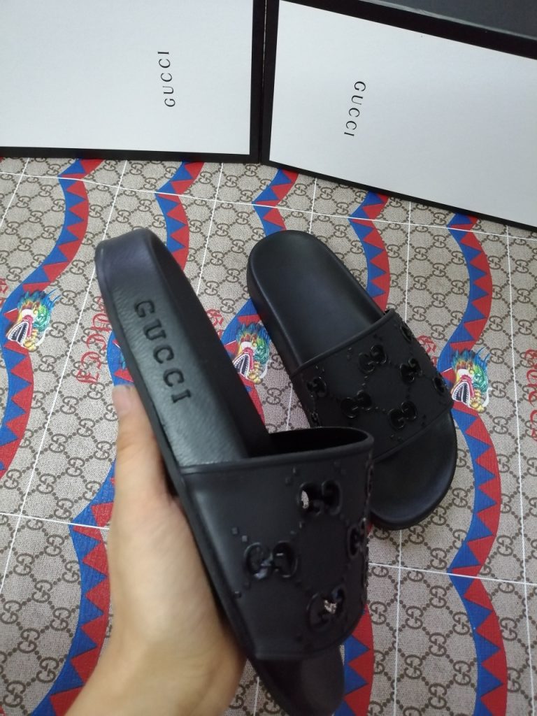 Gucci Black Logo Slide Sandals for Men Luxury Rubber Footw