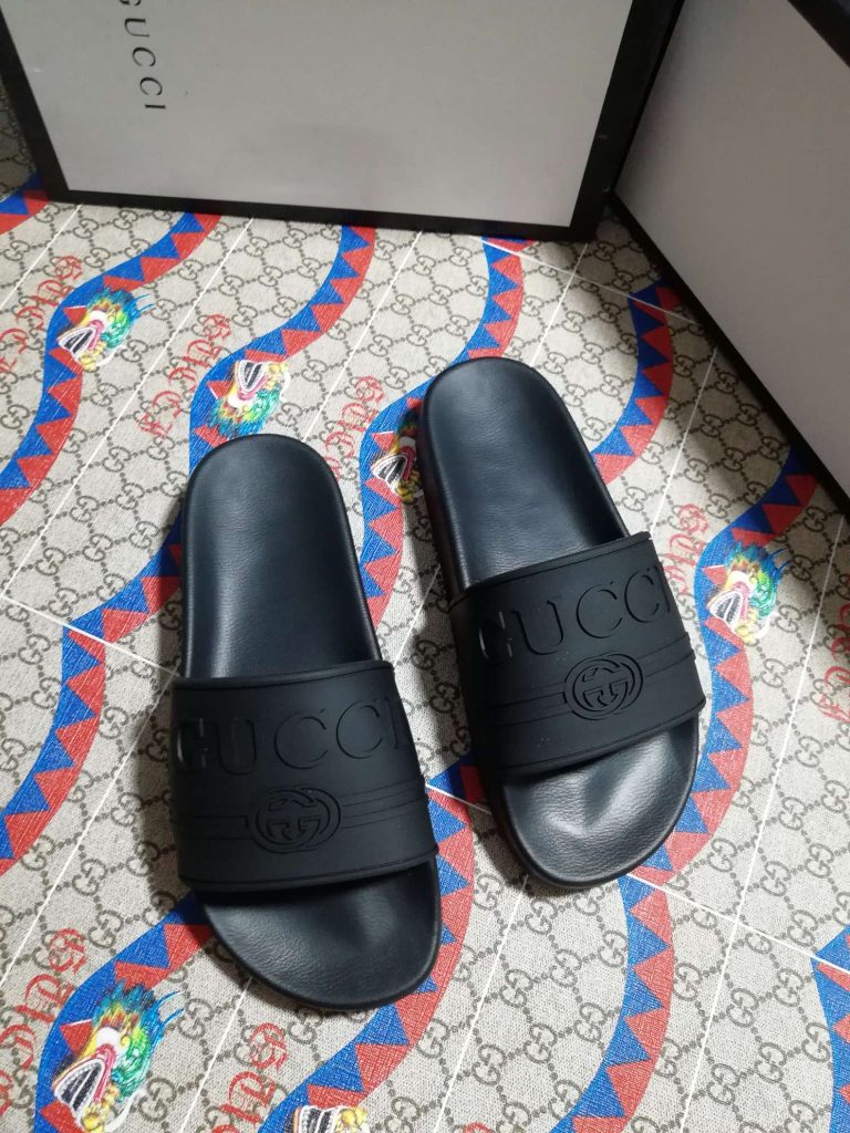 Gucci Black Rubber Slide Sandals for Men