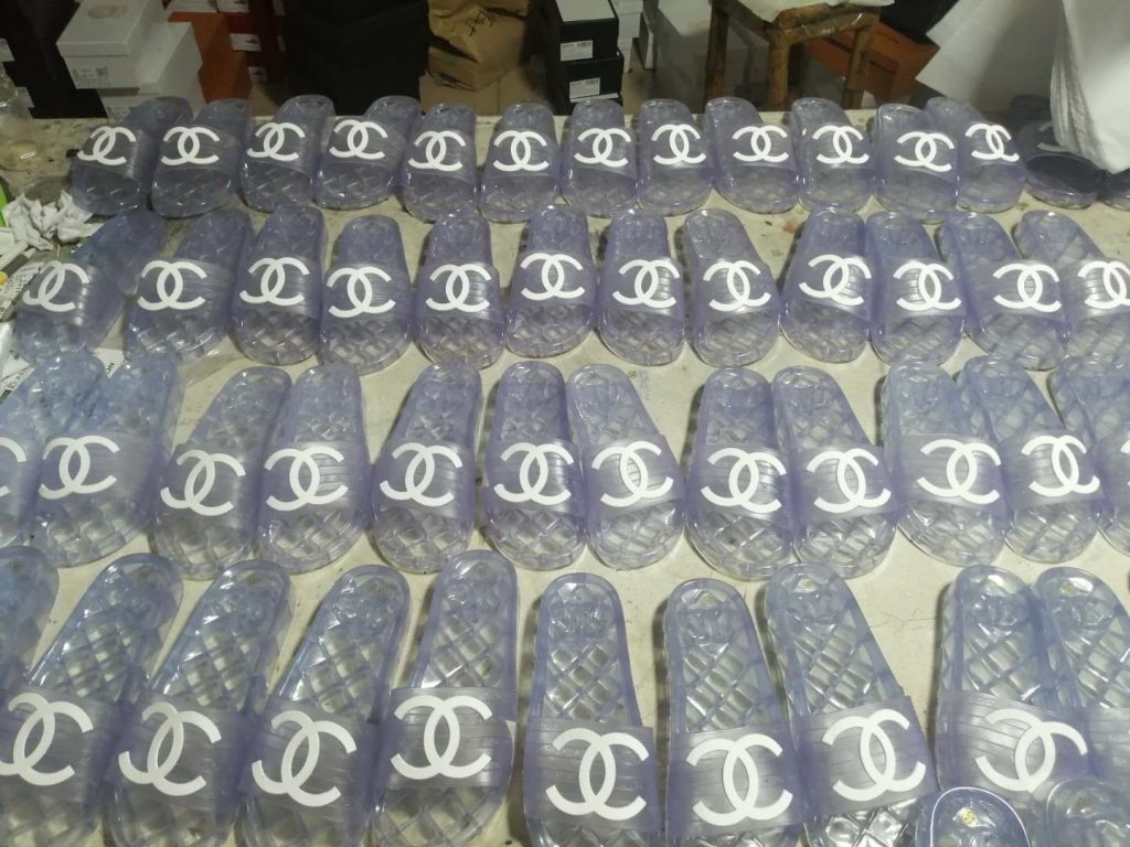 Chanel Clear Purple Slide Sandals with Logo Stylish Women’
