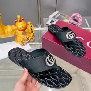 Gucci Black Logo Flip Flops Stylish Rubber Sandals for Wom