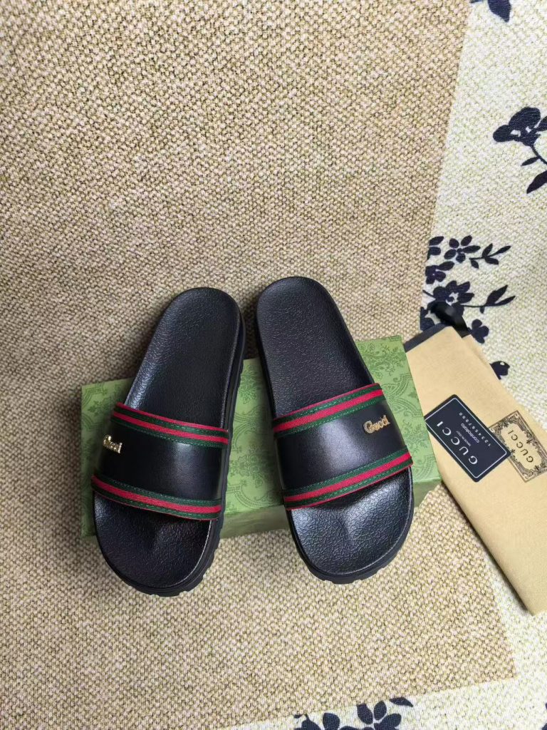 Gucci Black Slide Sandals with Green and Red Stripes