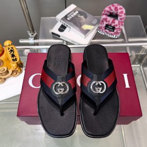 Gucci Men's Black and Red Flip Flops Stylish Slide Sandals