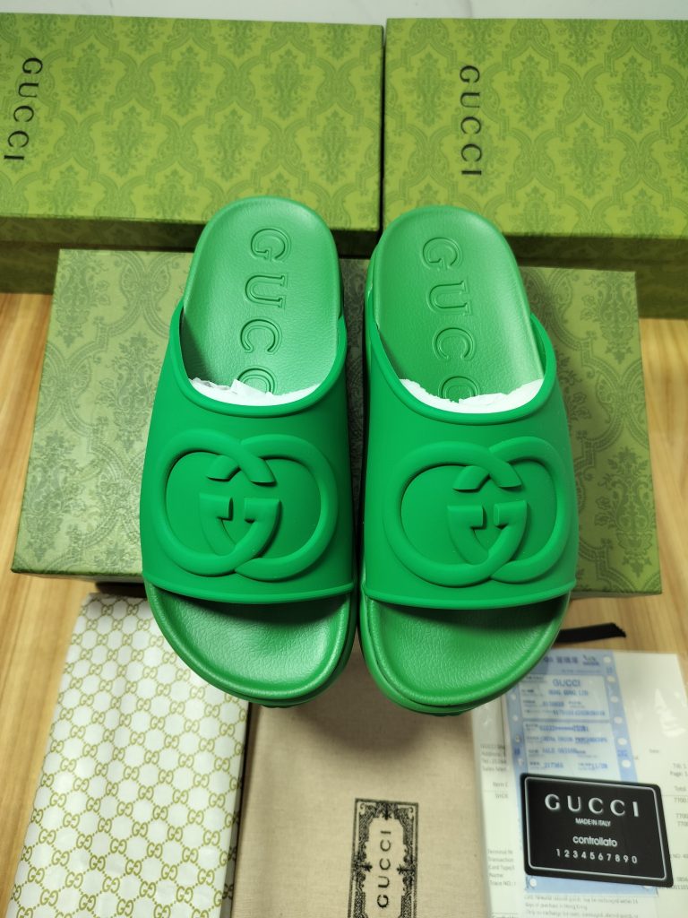 Gucci Green Rubber Slides with Logo, Stylish Casual Footwear