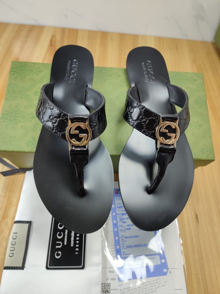 Gucci Women’s Black Leather Logo Flip Flops, Stylish Summer