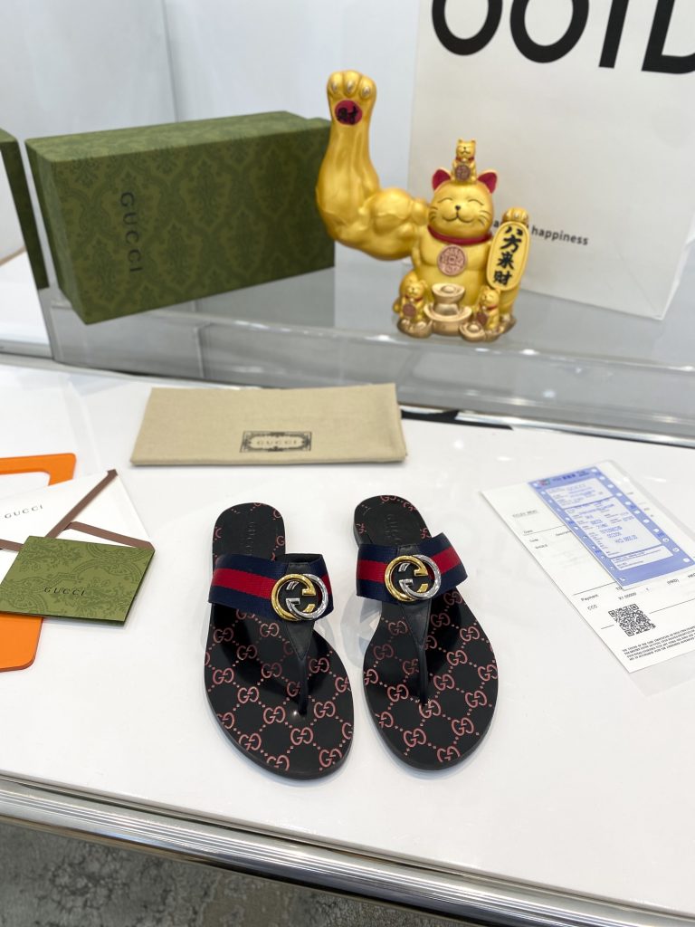 Gucci Monogram Slingback Sandals in Navy and Red, Women’s Fo