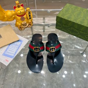 Gucci Black Rubber Slide Sandals with Green and Red Stripes