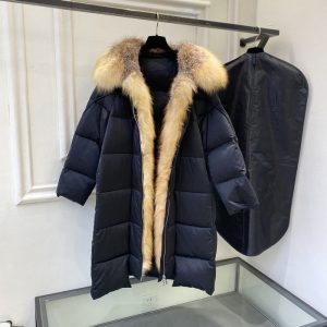 Luxury-Black-Puffer-Coat-with-Faux-Fur-Collar-for-Women