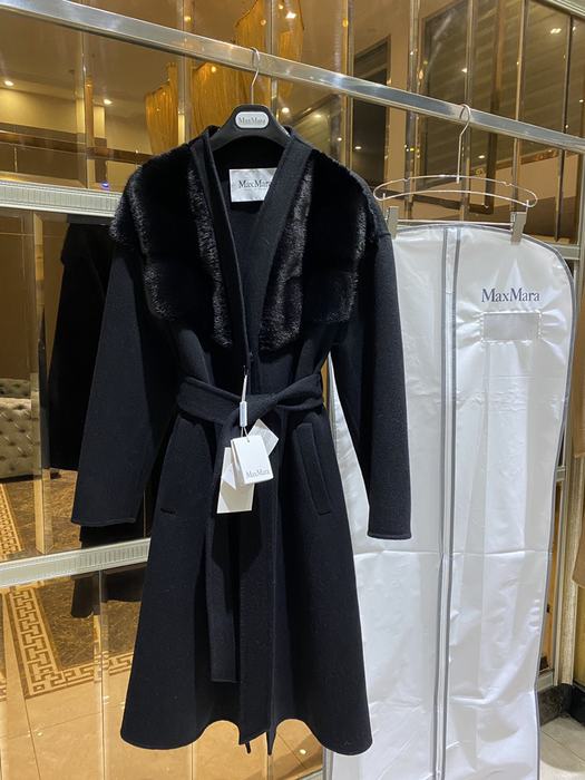 Max-Mara-Women’s-Black-Faux-Fur-Shawl-Wrap-Coat