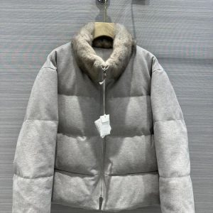 Faux-Fur-Collar-Puffer-Jacket-in-Light-Gray-Cozy-Winter-Ou