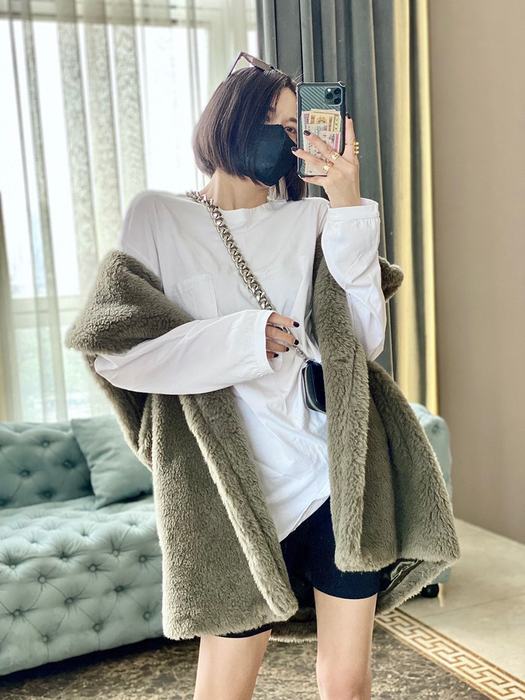 Olive-Green-Faux-Fur-Oversized-Vest-Top-for-Women