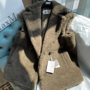 Max-Mara-Olive-Green-Faux-Fur-Vest-Jacket