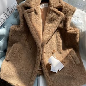Max-Mara-Women's-Beige-Faux-Fur-Vest-Jacket