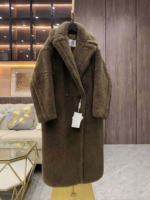 Max-Mara-Olive-Green-Fur-Jacket-Women’s-Plush-Oversized-Co