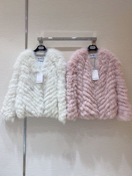 Max-Mara-Faux-Fur-Jacket-in-White-and-Pink-Stylish-Women’s