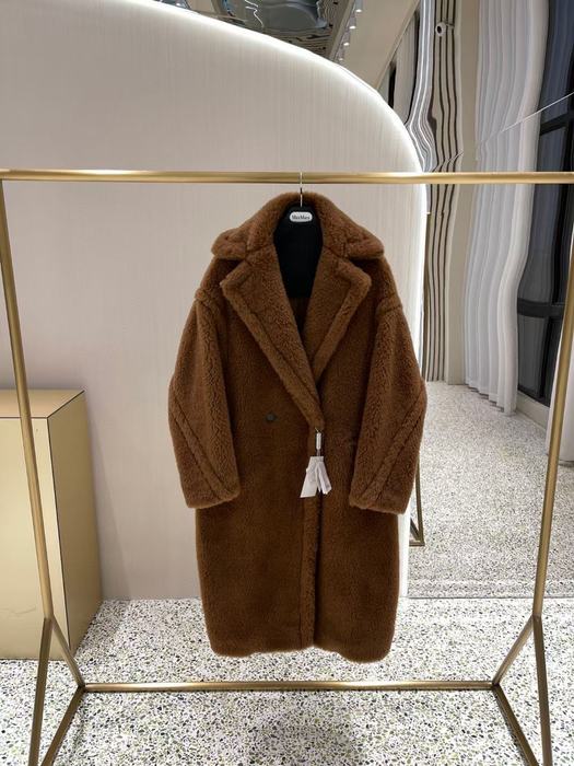 Brown-Oversized-Faux-Fur-Coat-with-Collar-by-Max-Mara