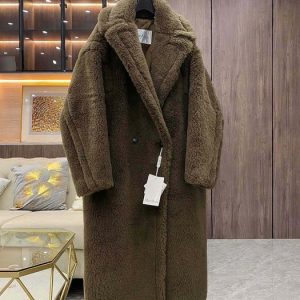 Max-Mara-Oversized-Olive-Green-Faux-Fur-Coat
