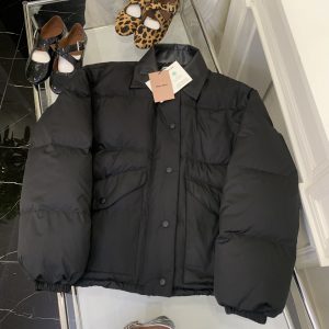 MUU-Black-Puffer-Jacket-Stylish-&-Warm-Winter-Outerwear