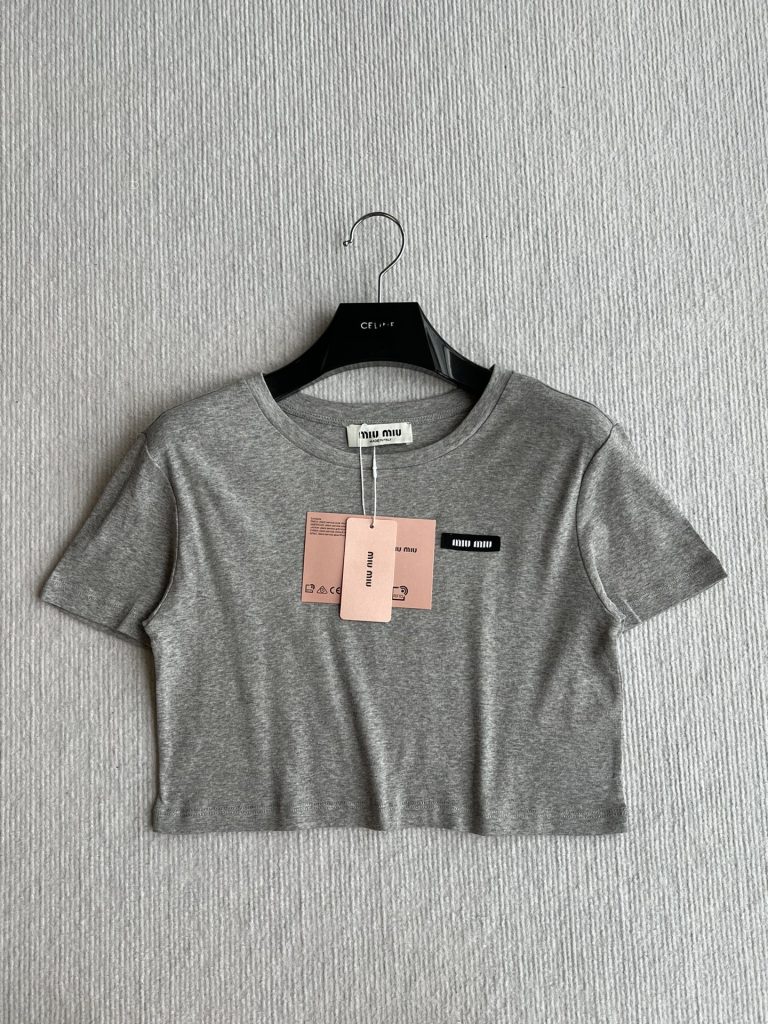 Miu-Miu-Women’s-Grey-Cropped-T-Shirt-with-Logo-Graphic