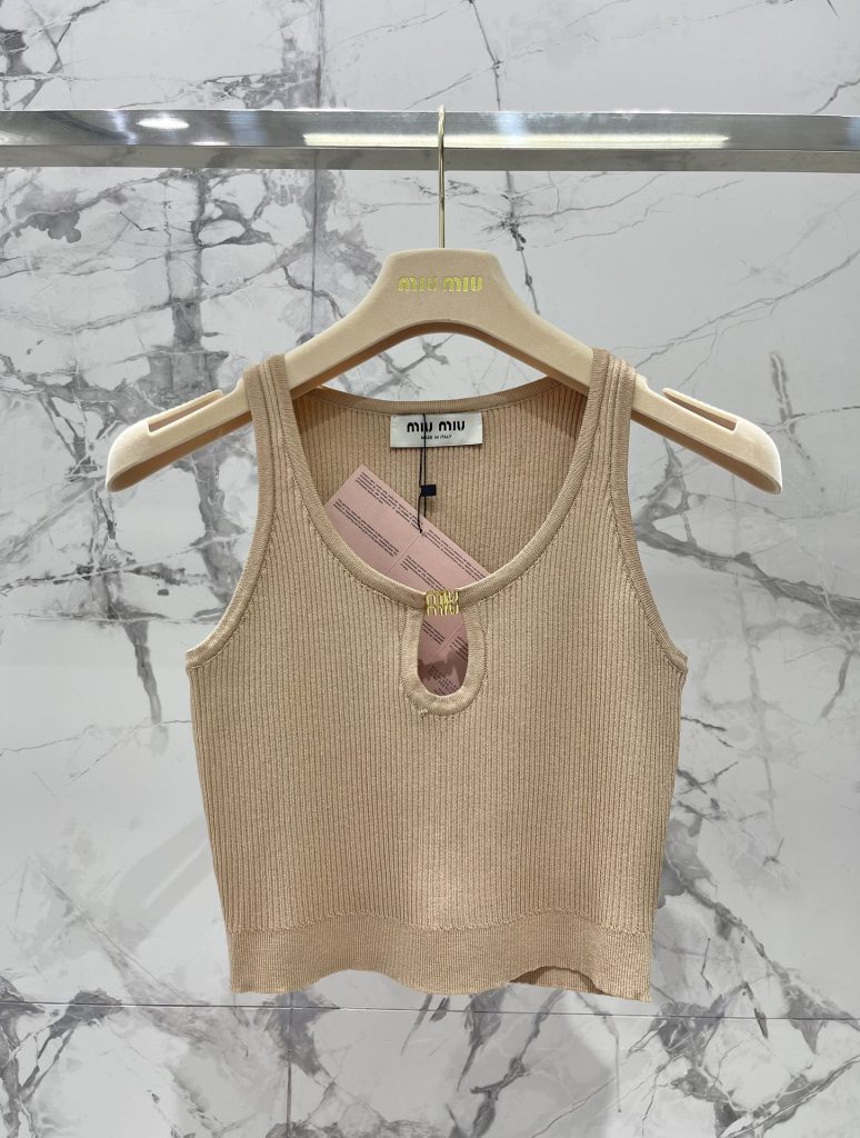 Miu-Miu-Women’s-Knit-Crop-Top-in-Light-Beige-with-Cutout-Det
