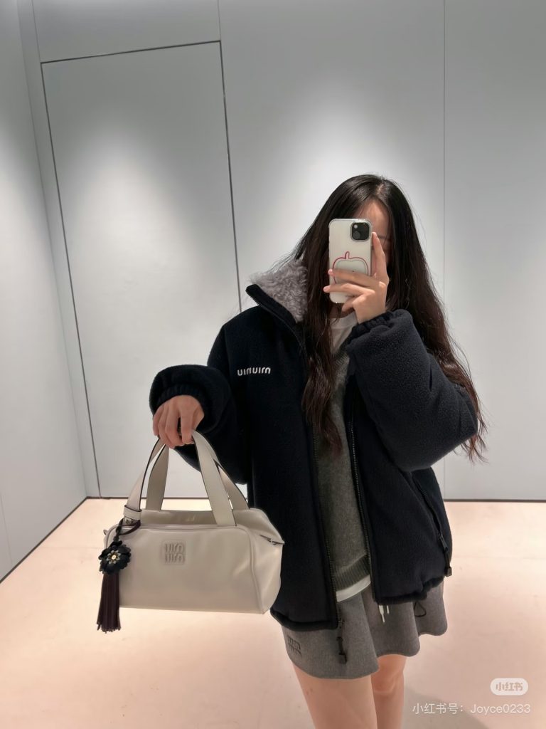 Women’s-Faux-Fur-Lined-Black-Jacket-with-White-Handbag-Set