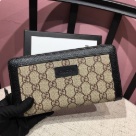 clutch bag Gucci zip around Beige Size 19x10cm