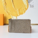 card holder Louis Vuitton card holder Beige Size 12x8x0.8cm