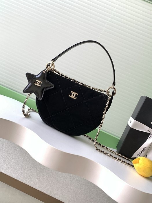 Chanel Black Quilted Shoulder Bag 003