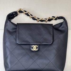 Chanel Black Quilted Shoulder Bag 004