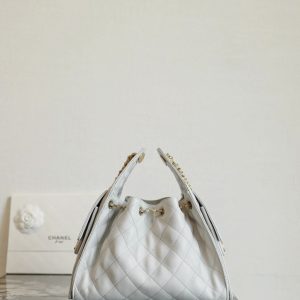 Chanel White Quilted Drawstring Bag 001