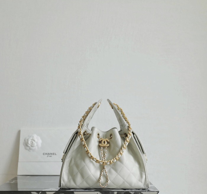 Chanel White Quilted Drawstring Bag 002