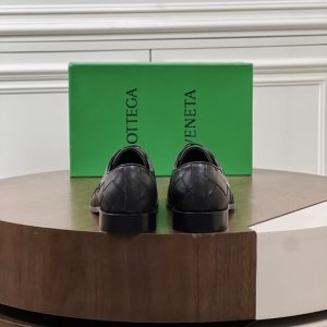 BottegaVeneta-Intrecciato-Botte-Black-2