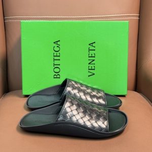 BottegaVeneta-Intrecciato-Int-Black-2