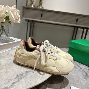 BottegaVeneta-Orbit-Low--Beige